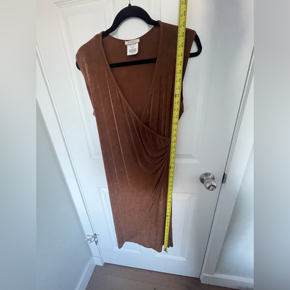 Kim&Co stretchy Elegant Brown Wrap Dress - Picture 6 of 9